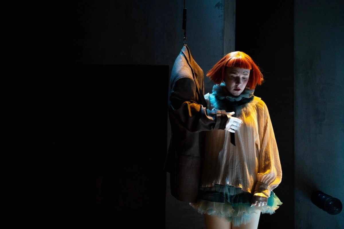 Kim Karssen/ Frascati Producties - We're all alone in this together (NL)